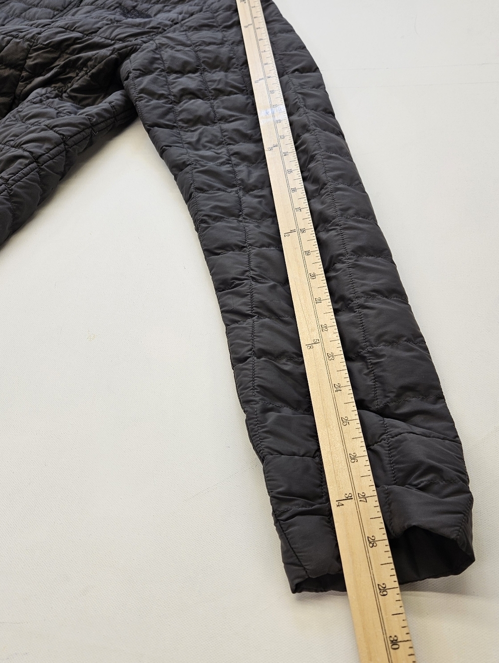 North Face Thermoball Jacket Mens Small Full Zip Quilted Puffer NF0A3JPO Black - Picture 10 of 10